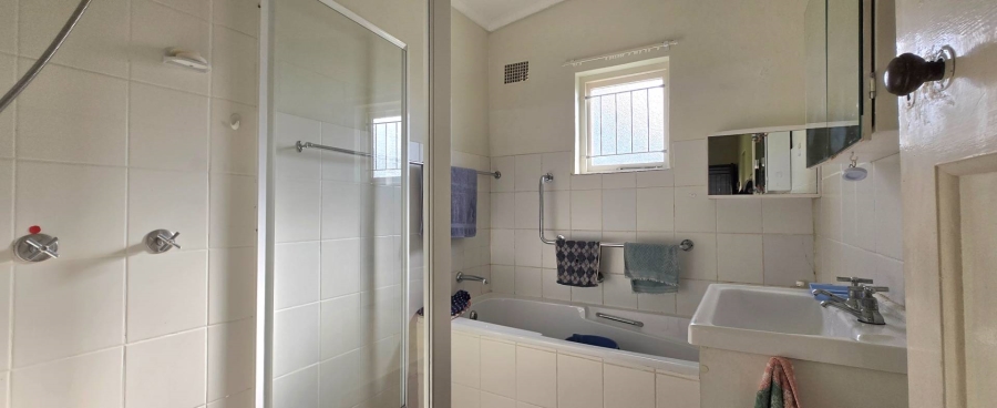 4 Bedroom Property for Sale in Gansbaai Central Western Cape
